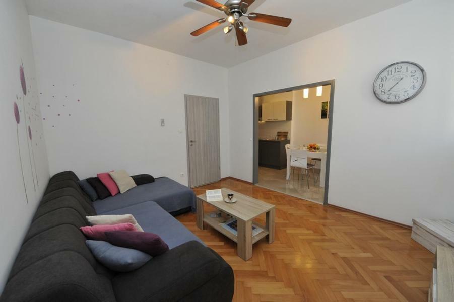 Apartman Mirakul สปลิท ภายนอก รูปภาพ